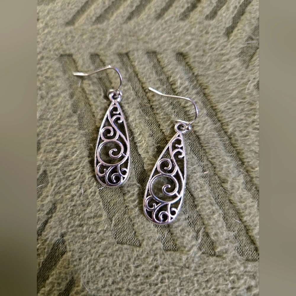 Silver Filigree Earrings
